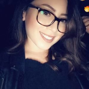 Meet your Posher, Cassandra